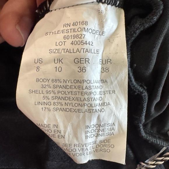 Elegant Black One Piece bathing suit - Picture 6 of 6